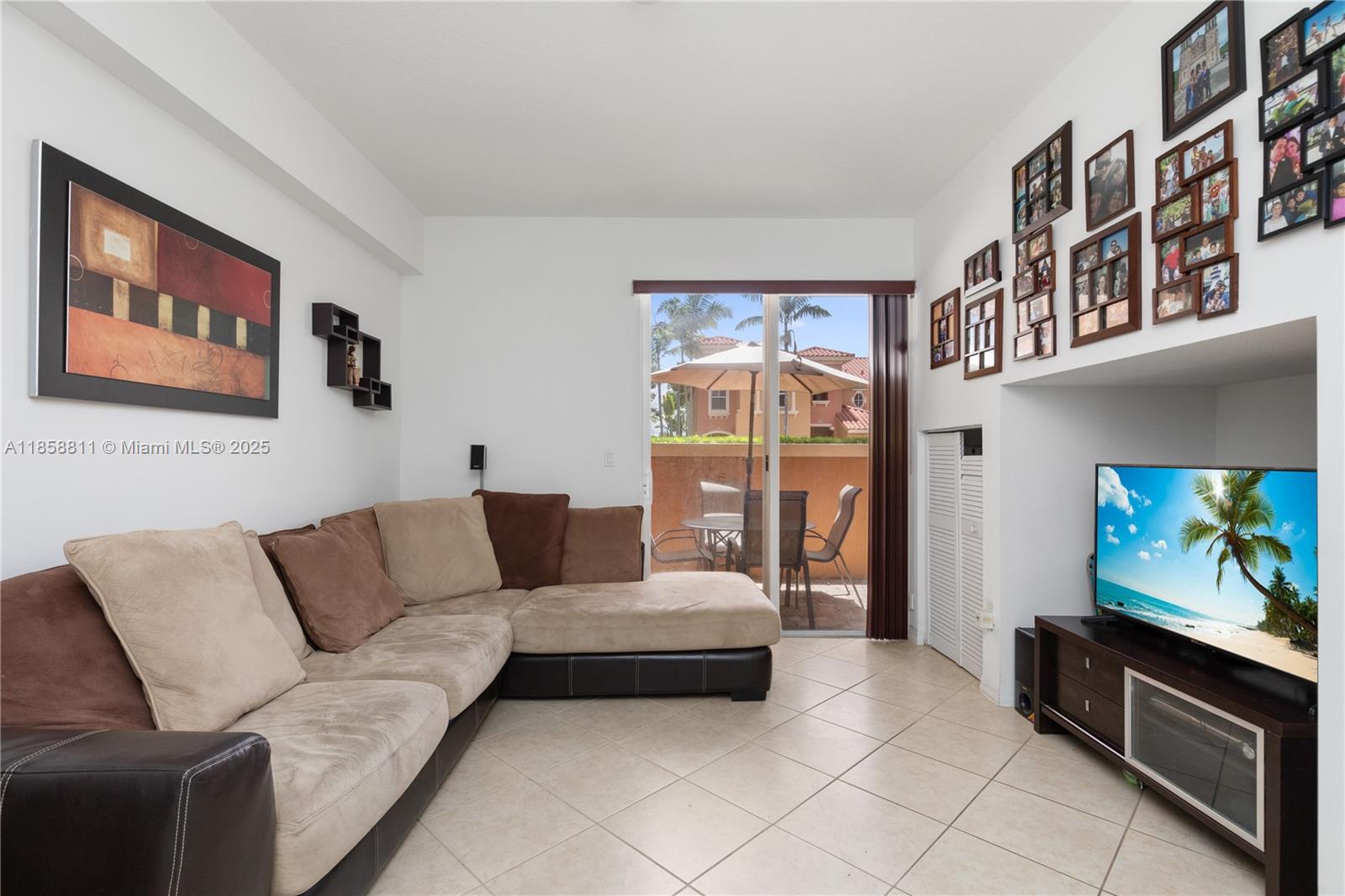 PEMBROKE CAY CONDO - Residential