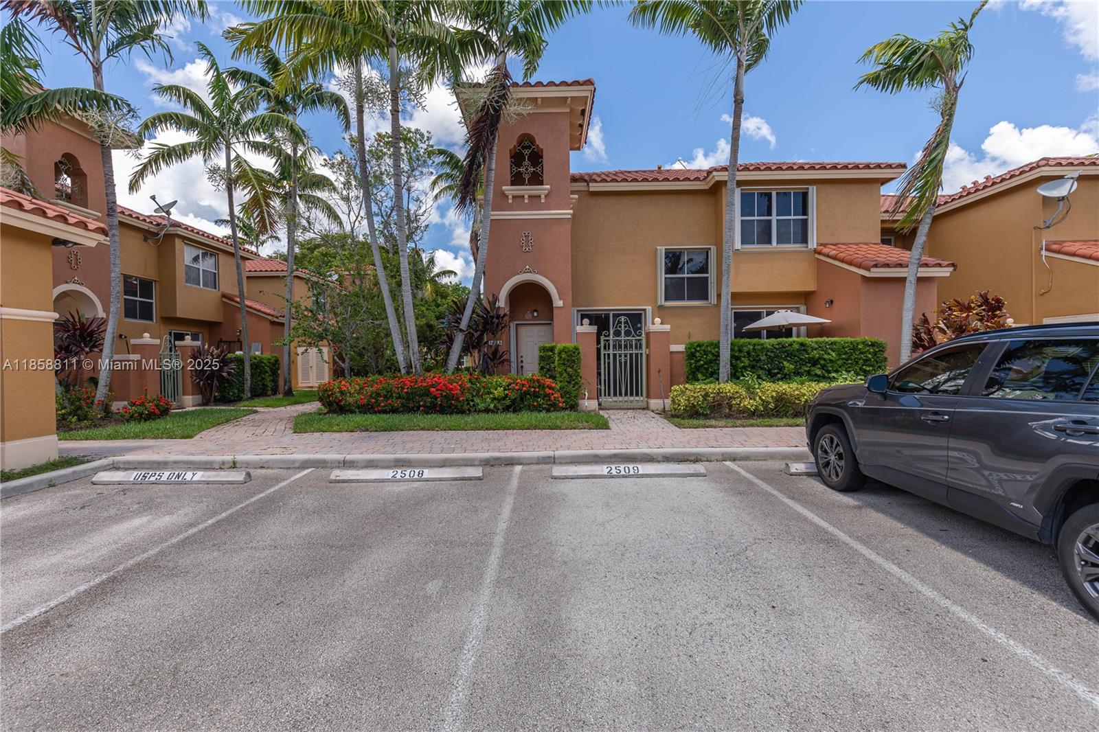 PEMBROKE CAY CONDO - Residential