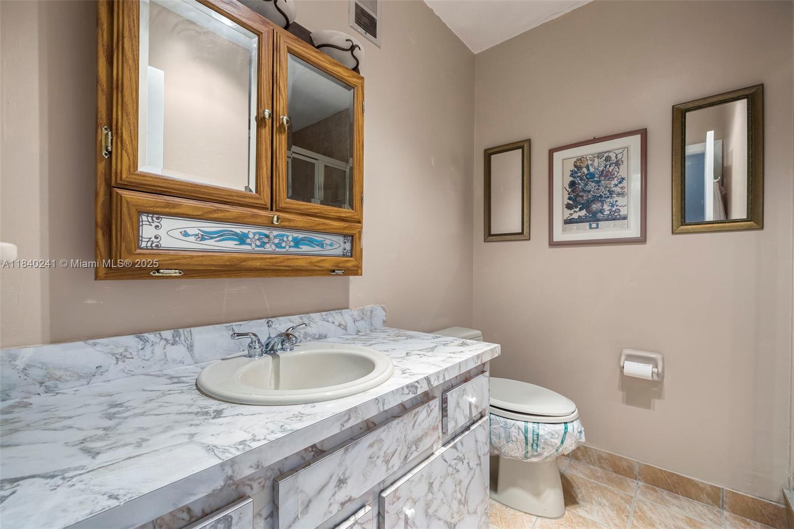 BEVERLY HILLS CONDO NUMBE - Residential