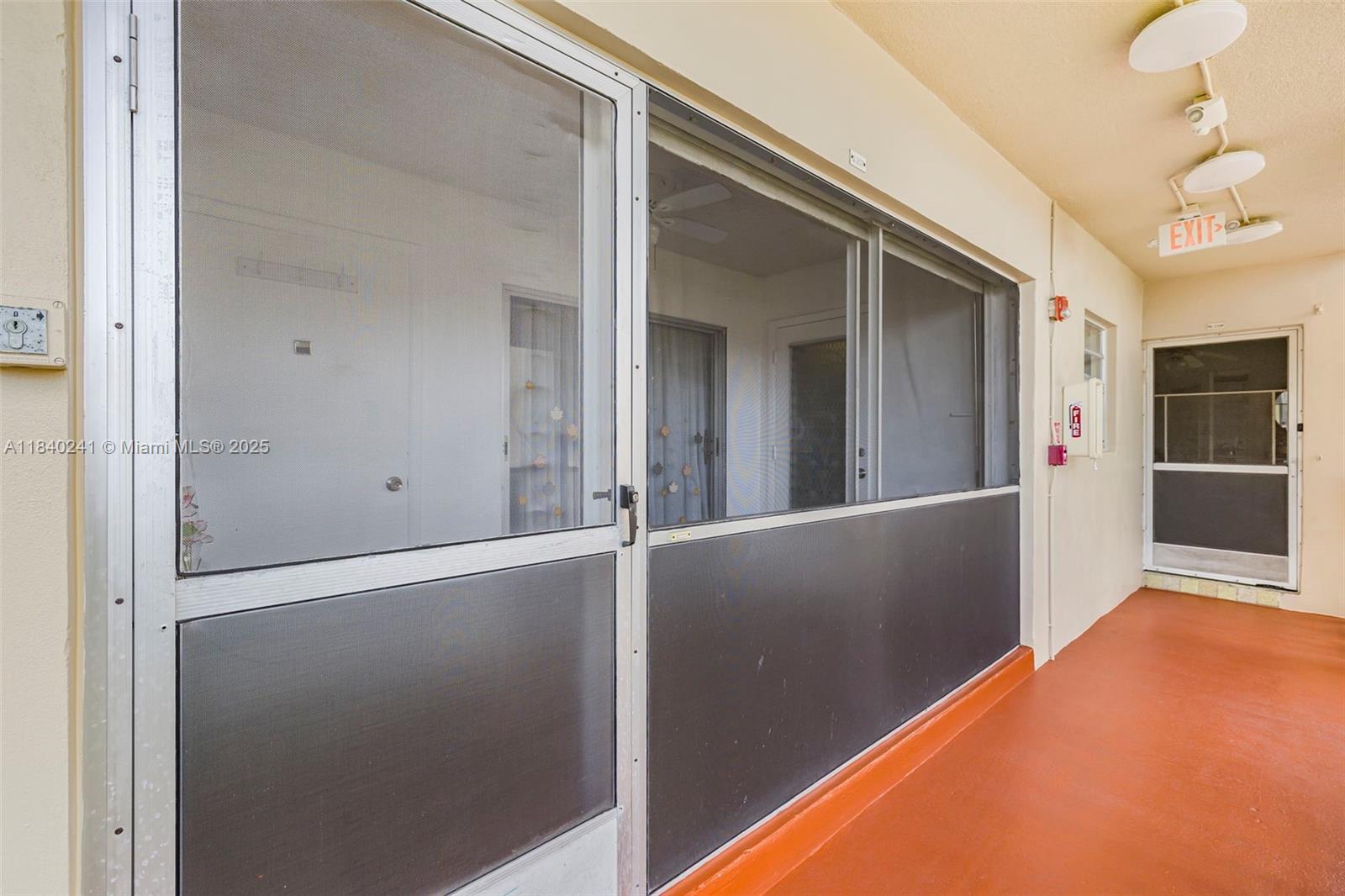 BEVERLY HILLS CONDO NUMBE - Residential