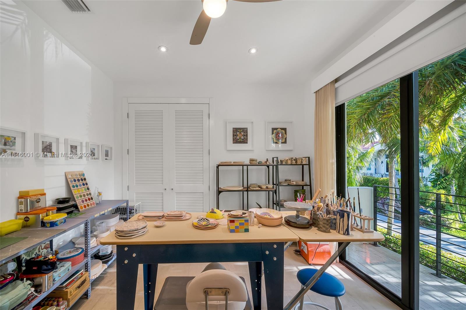 TROPICAL ISLE HOMES SUB - Residential