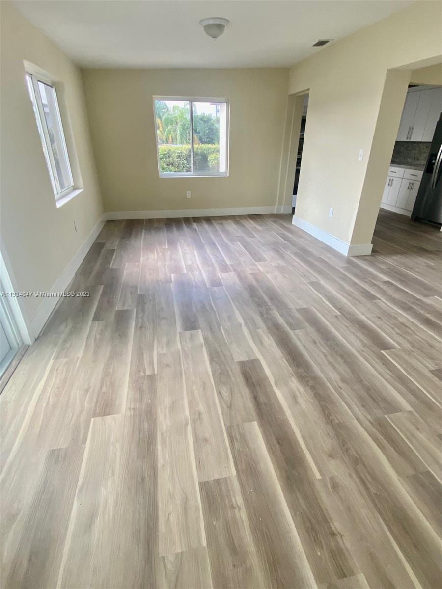 RICHMOND HEIGHTS - Residential