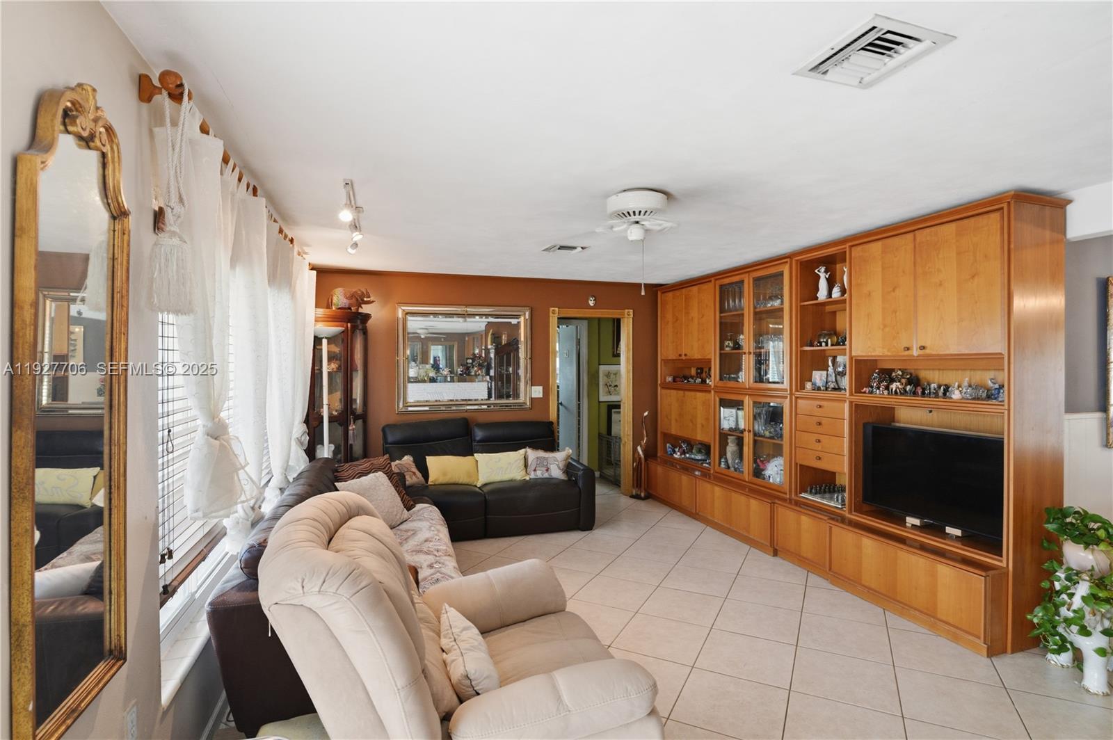 CORAL HEIGHTS SEC 2 - Residential