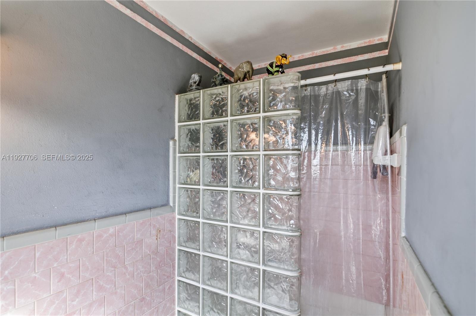 CORAL HEIGHTS SEC 2 - Residential