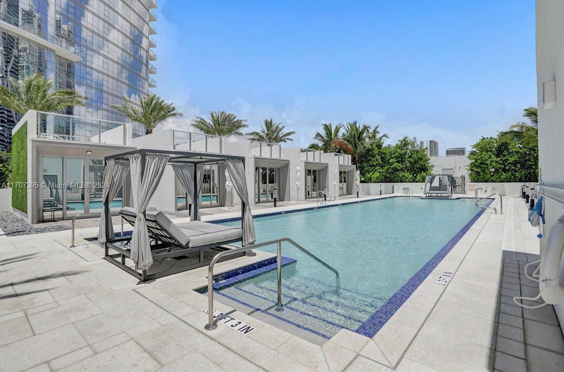 PARAMOUNT MIAMI WORLDCENTE - Residential