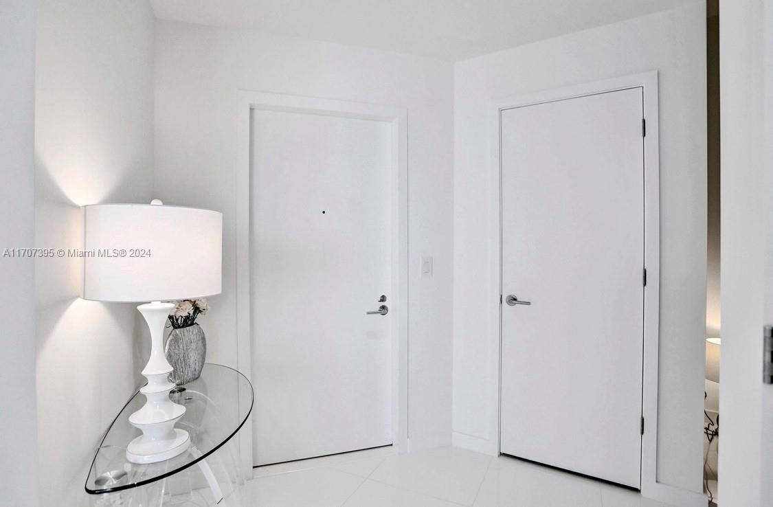 PARAMOUNT MIAMI WORLDCENTE - Residential