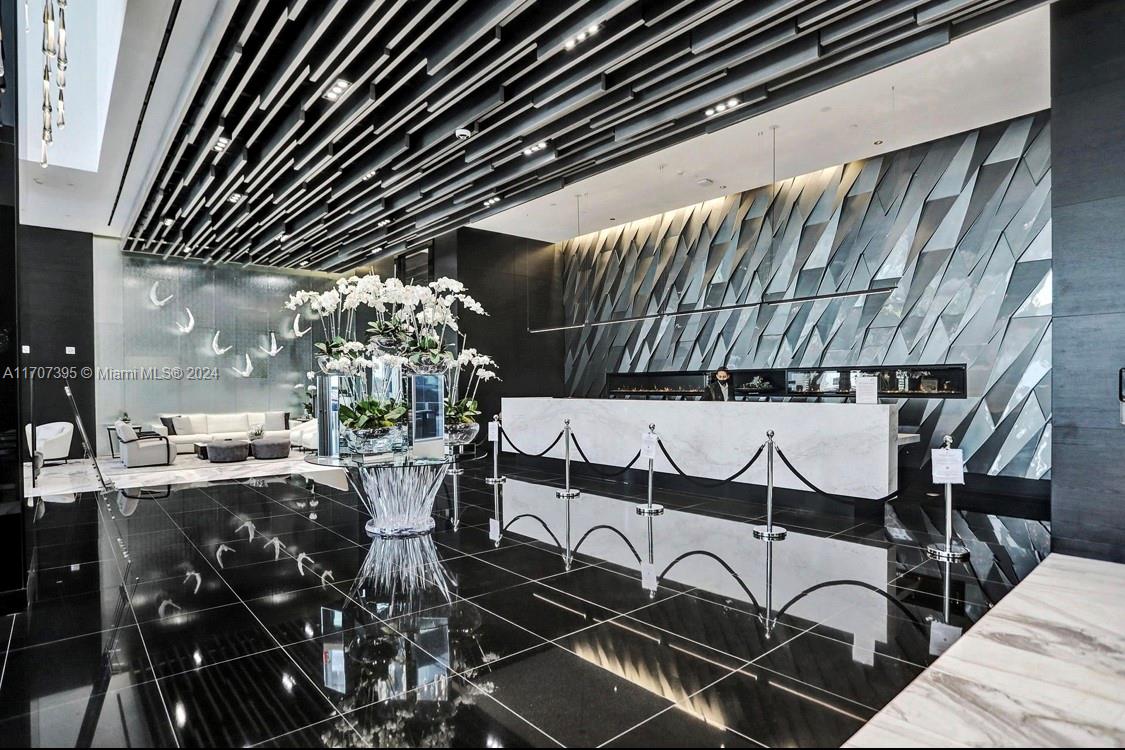 PARAMOUNT MIAMI WORLDCENTE - Residential