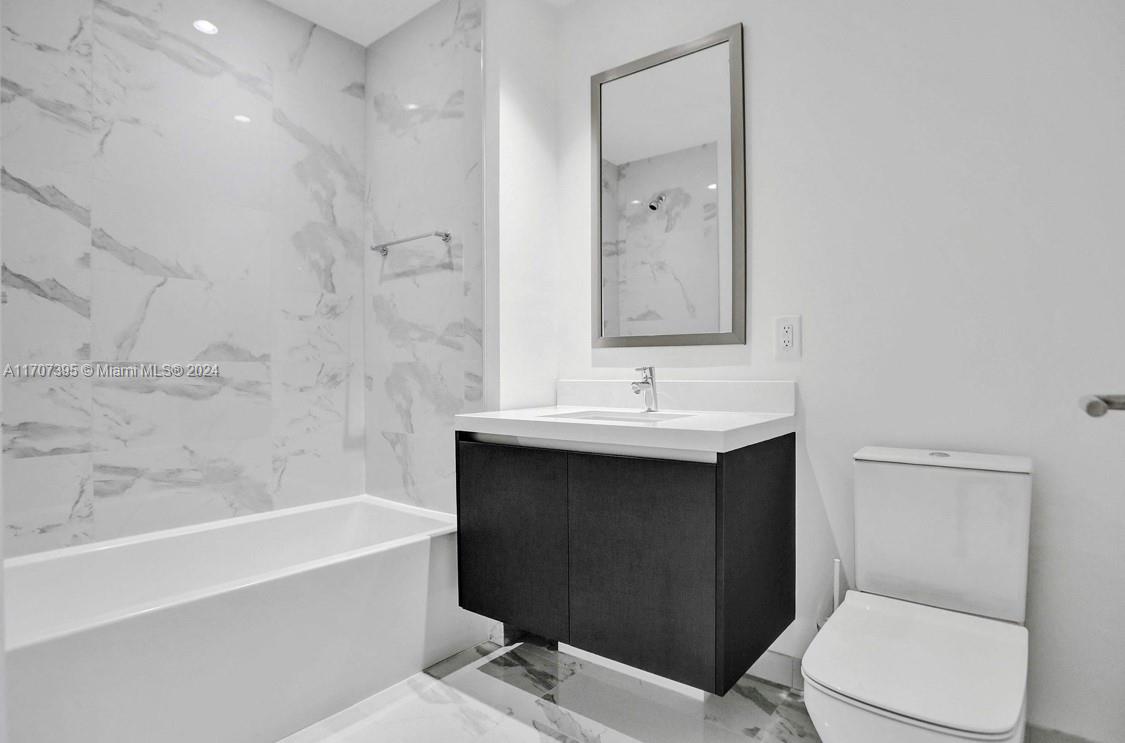PARAMOUNT MIAMI WORLDCENTE - Residential
