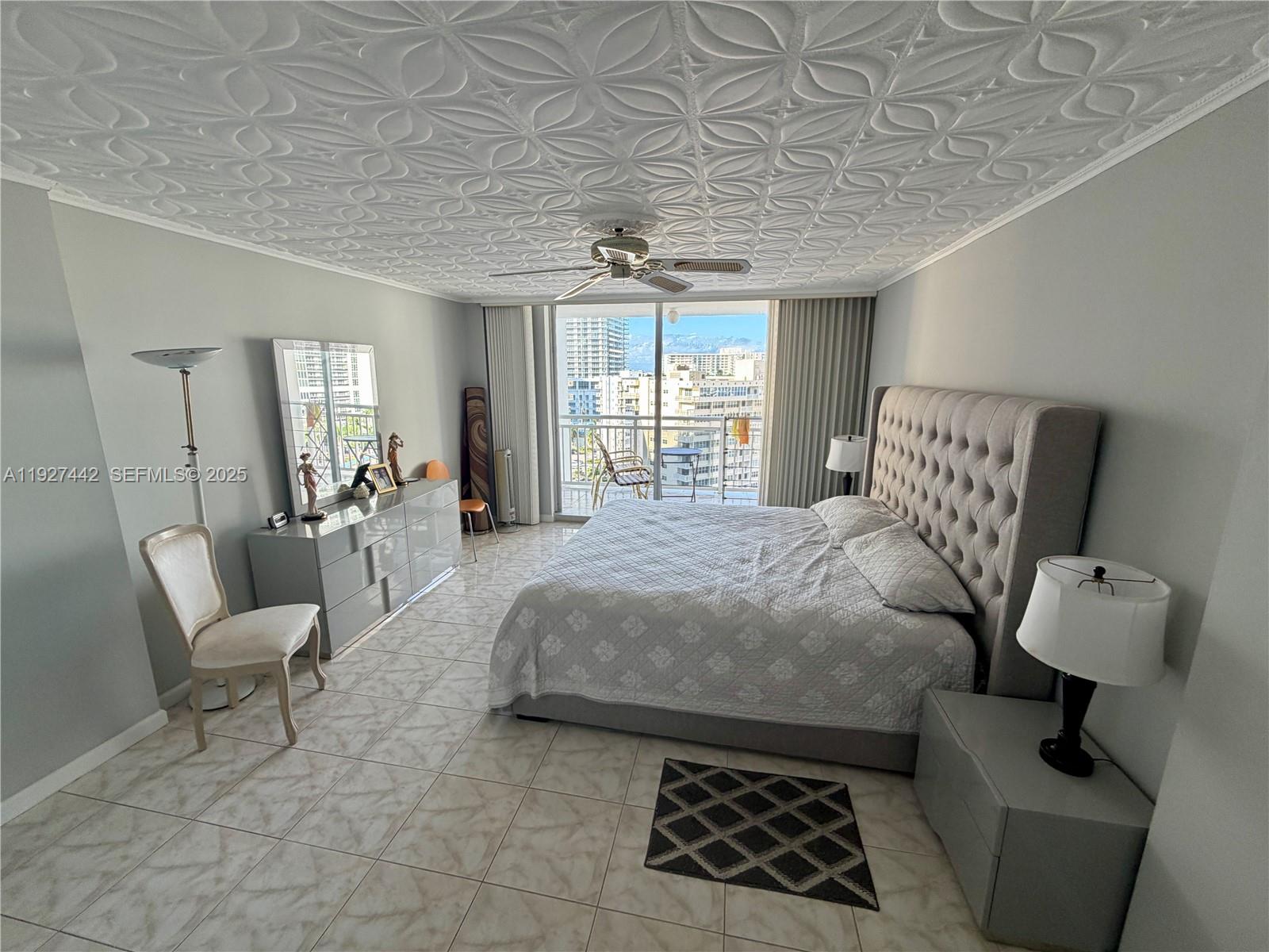 PLAZA TOWERS SOUTH CONDO - Residential