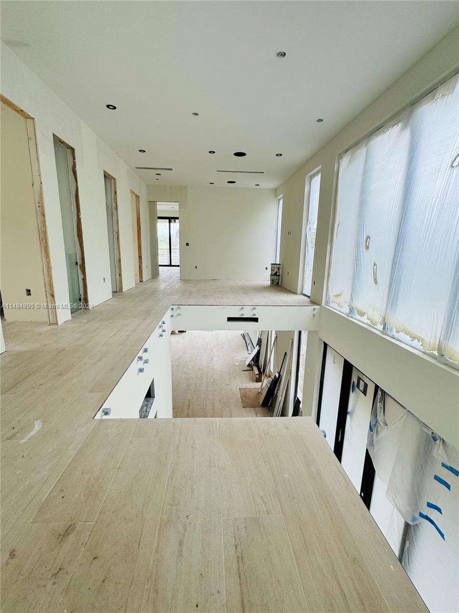 VICTORIA PARK CORR AMEN P - Residential