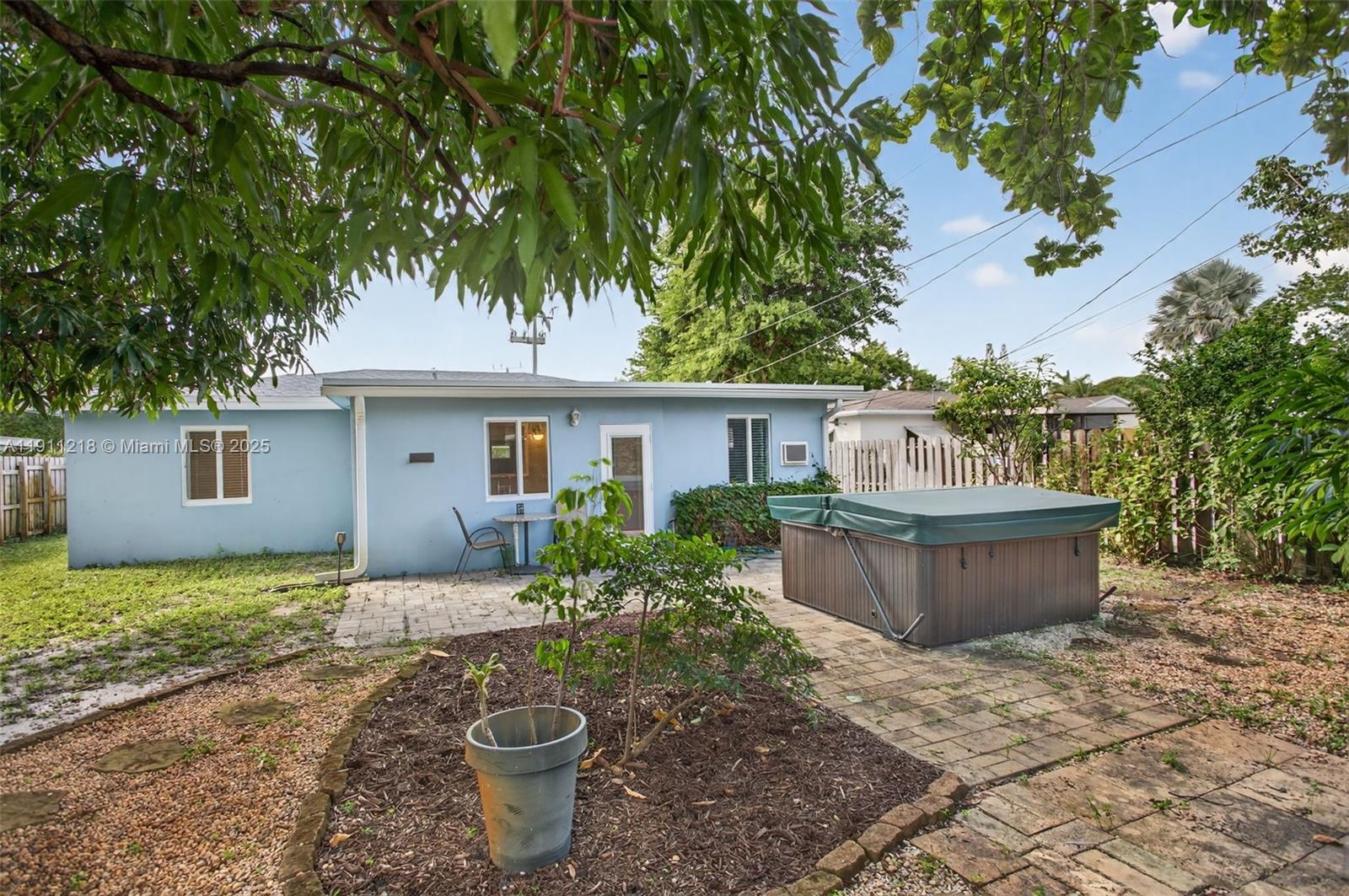 NORTH ANDREWS GARDENS 2ND - Residential Lease