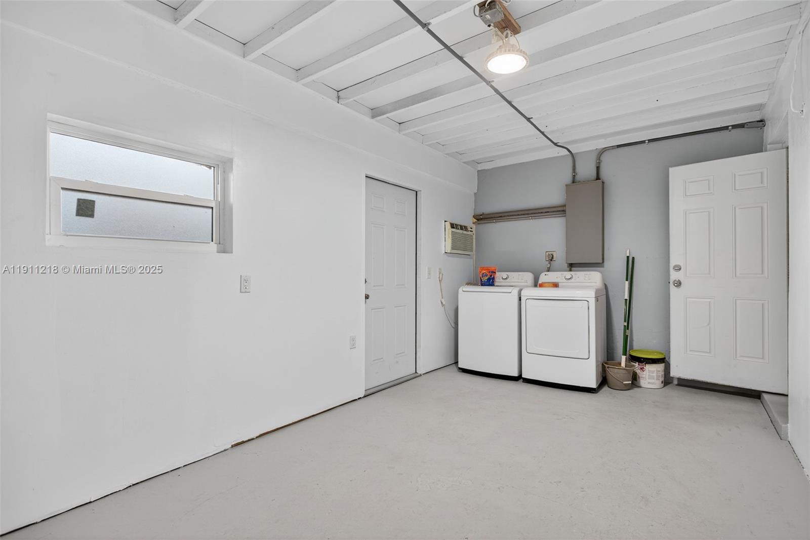 NORTH ANDREWS GARDENS 2ND - Residential Lease