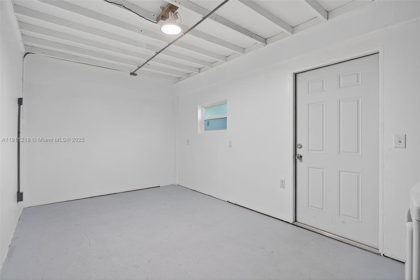 NORTH ANDREWS GARDENS 2ND - Residential Lease