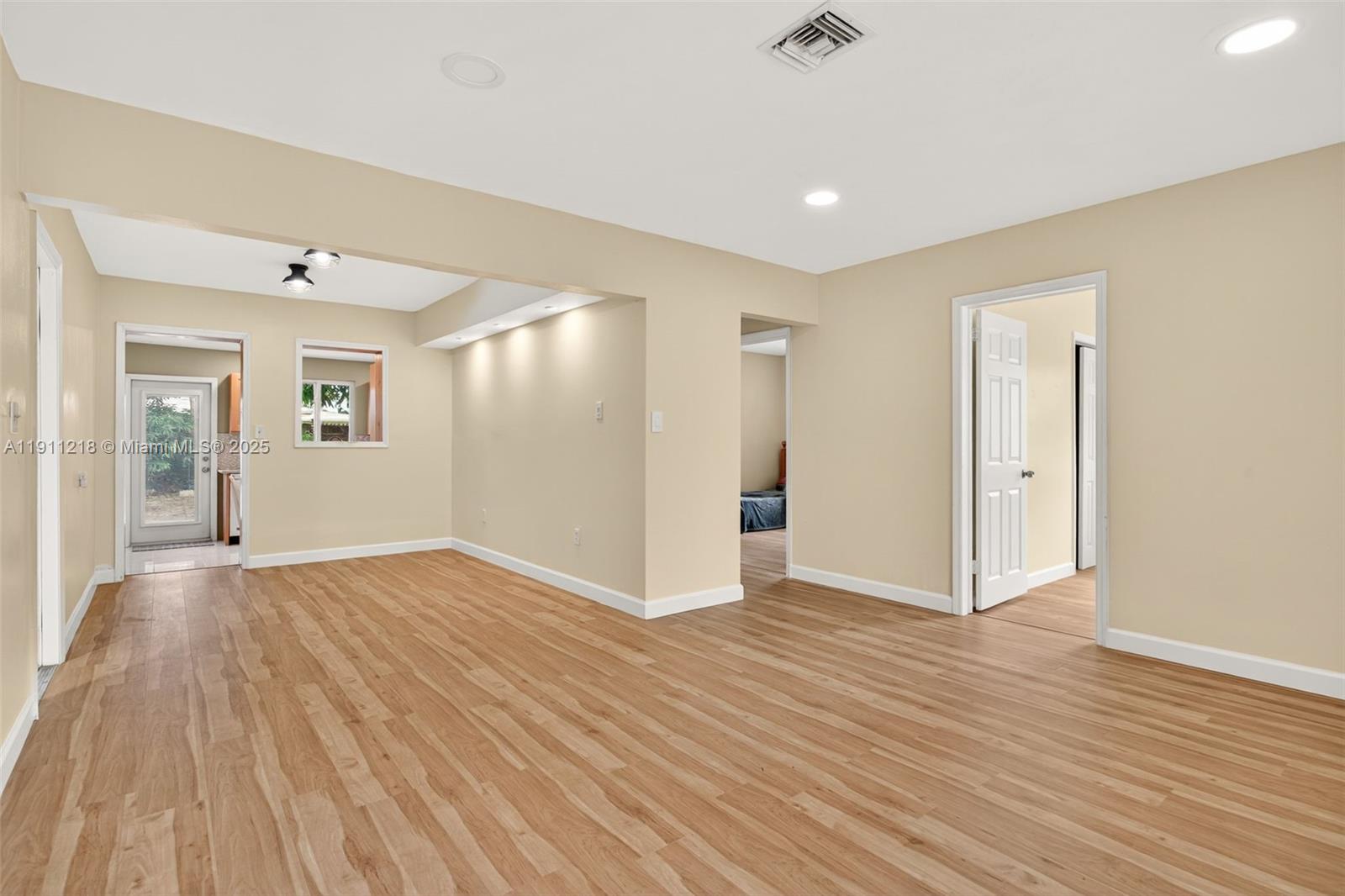 NORTH ANDREWS GARDENS 2ND - Residential Lease