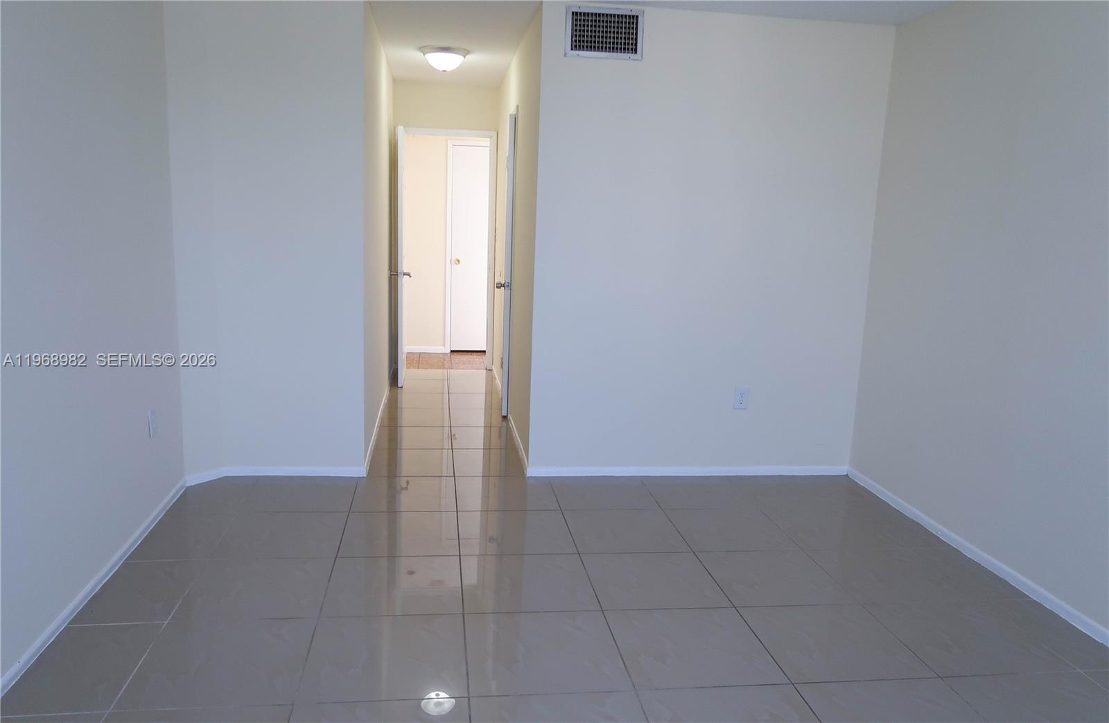 JADE WINDS GROUP BAMBOO G - Residential