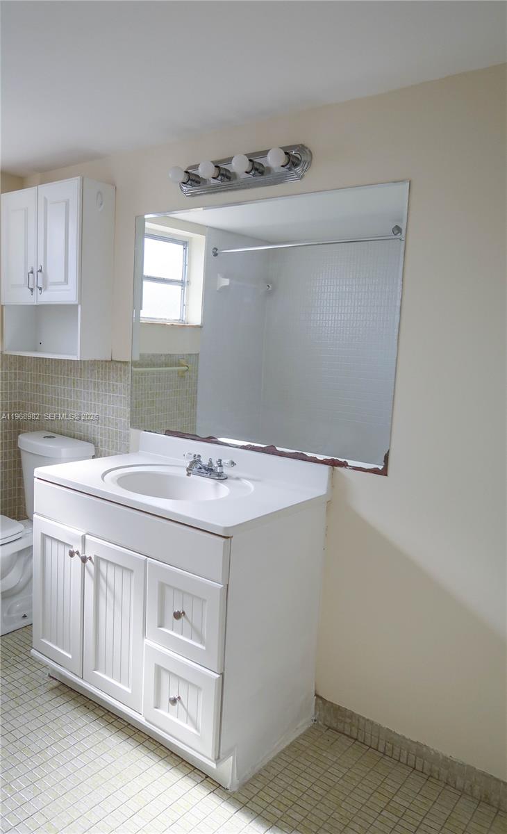 JADE WINDS GROUP BAMBOO G - Residential