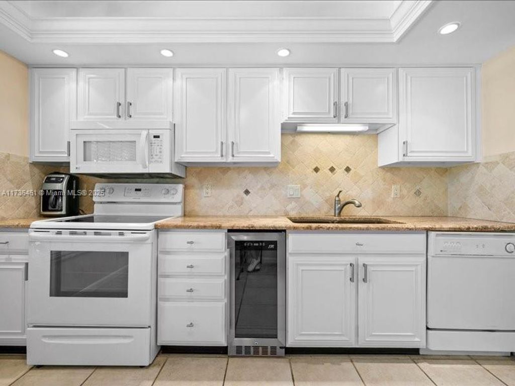 Photo of 18380 SE Wood Haven Ln #A, Jupiter, FL 33469 (MLS # A11736461)