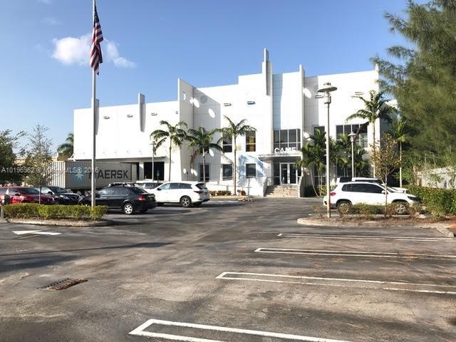 CLASS "A" INDUSTRIAL Unit 25,507 sq. ft. Up to 15% Office Area 32' Clear Ceiling Height 52' x 45' Column Spacing 50' Staging Area Covered Dock Loading Doors Up to 1 Dock per 3,000 Sq. Ft. Drive-In Ramps 12' x 14' Doors 120' Concrete Truck Courts Heavy 3 Phase Electrical Service ESFR Sprinkler System T5 Energy Efficient Lighting Turnpike Frontage and Signage HUGE PARKING LOT WITH MANY PARKING SPACES A MUST SEE
