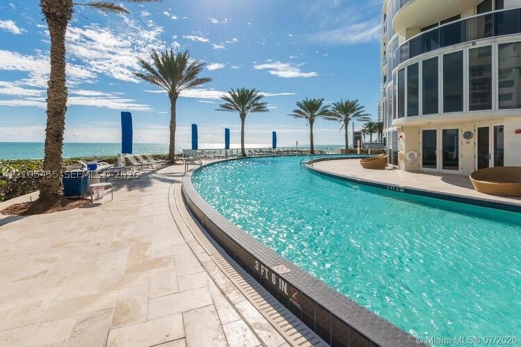 17201 Collins Ave 1603