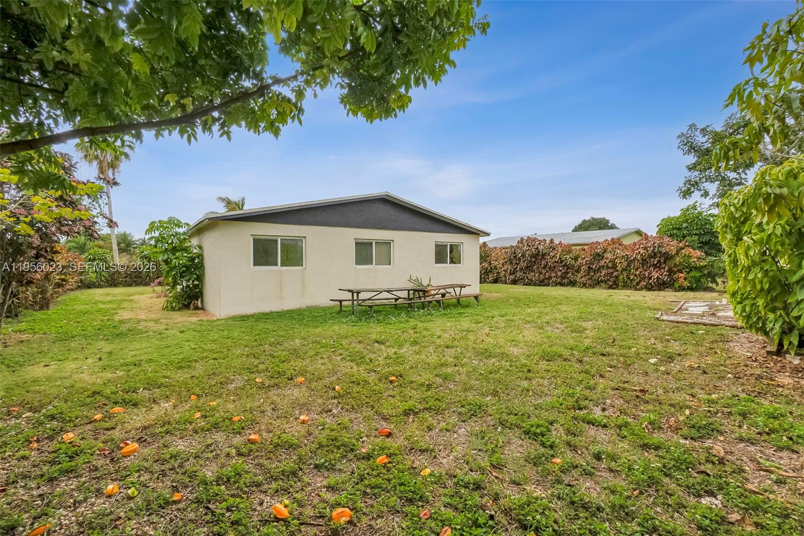 SIXTH AVENUE PARK - Residential