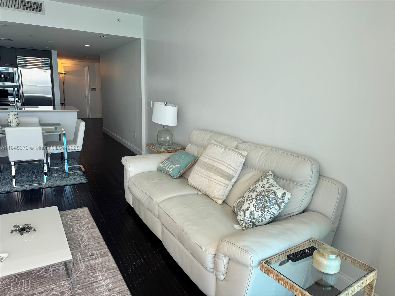 JADE BEACH CONDO - Residential Lease