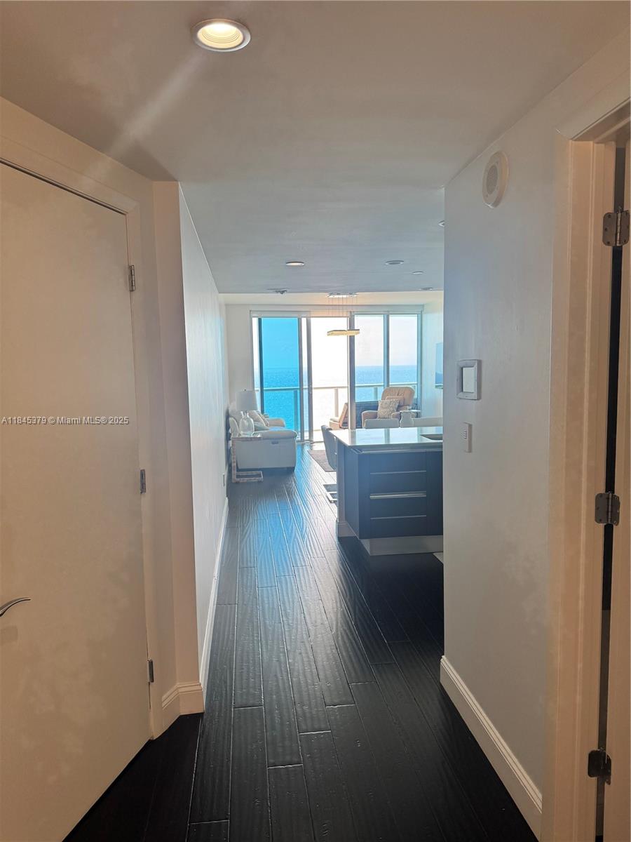17001 Collins Ave 1002