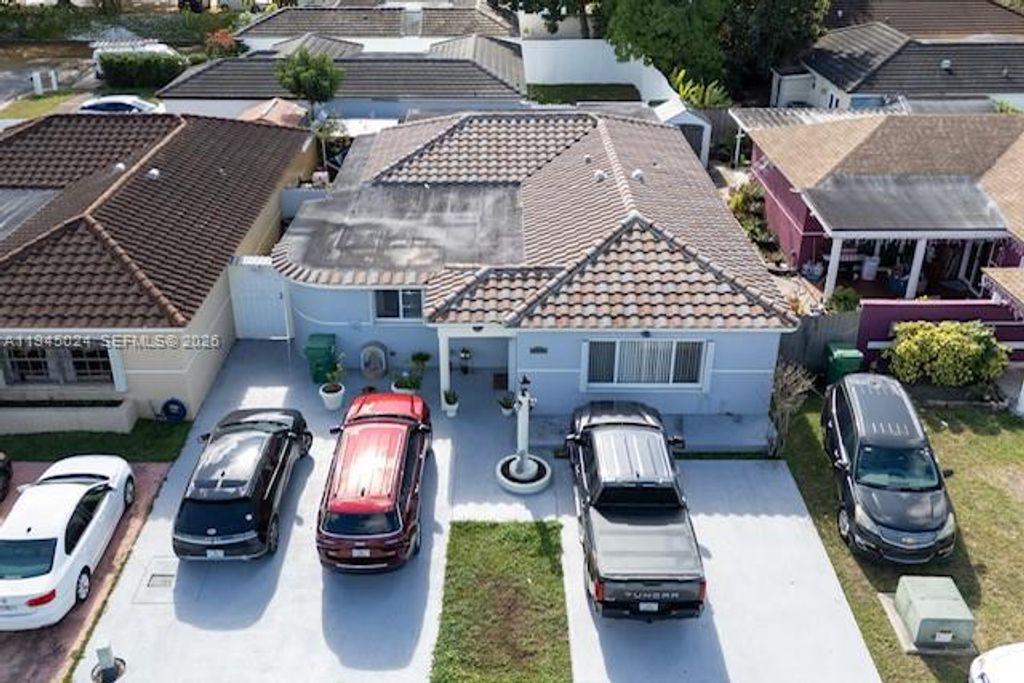 Photo of 14726 SW 82nd Ter, Miami, FL 33193 (MLS # A11945024)