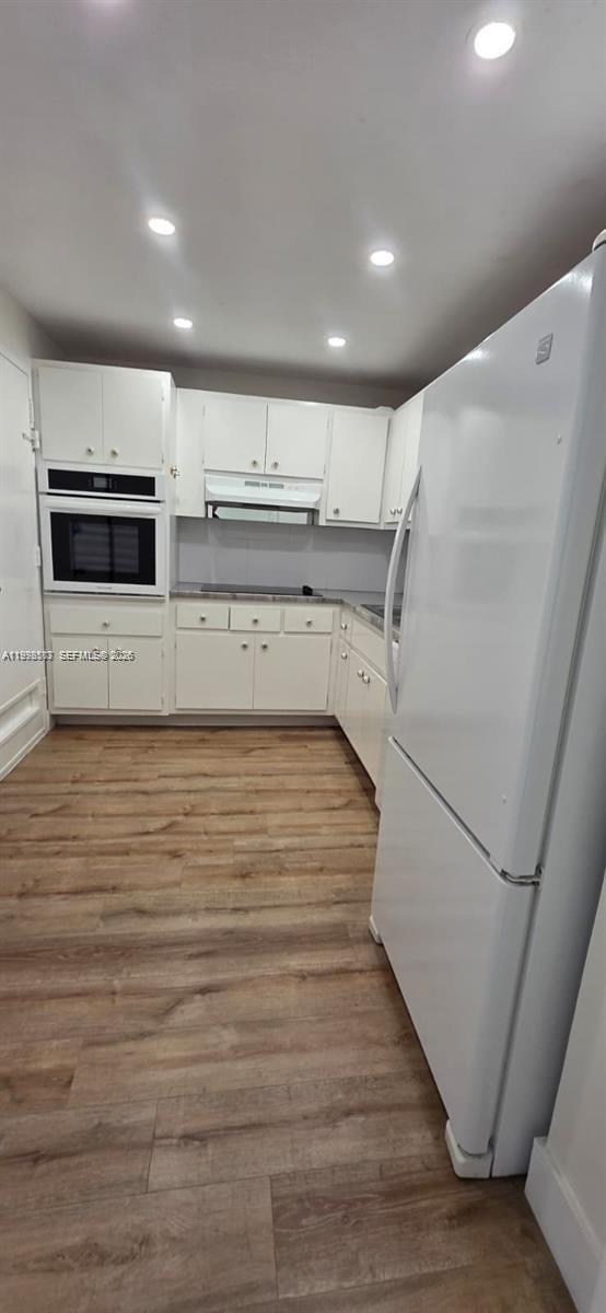 COASTAL TOWERS CONDO - Residential Lease