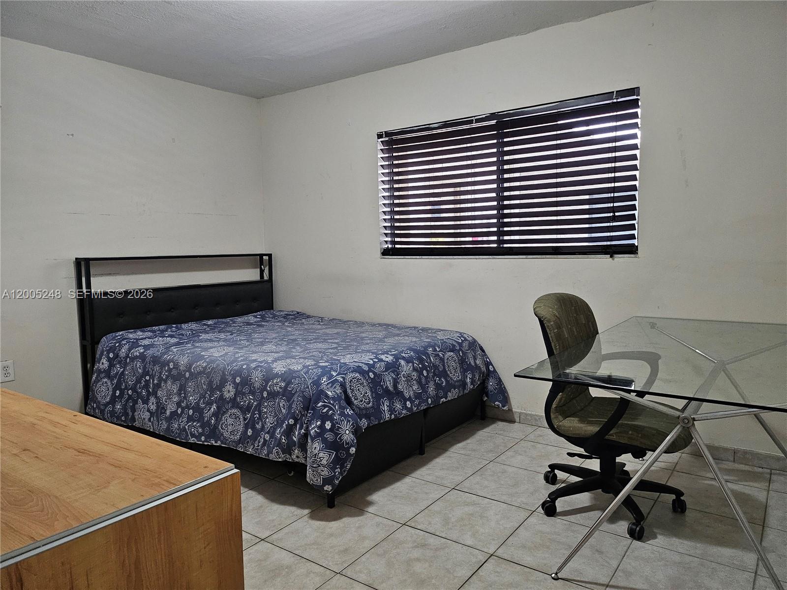 THE HORIZONS CONDO #6 - Residential