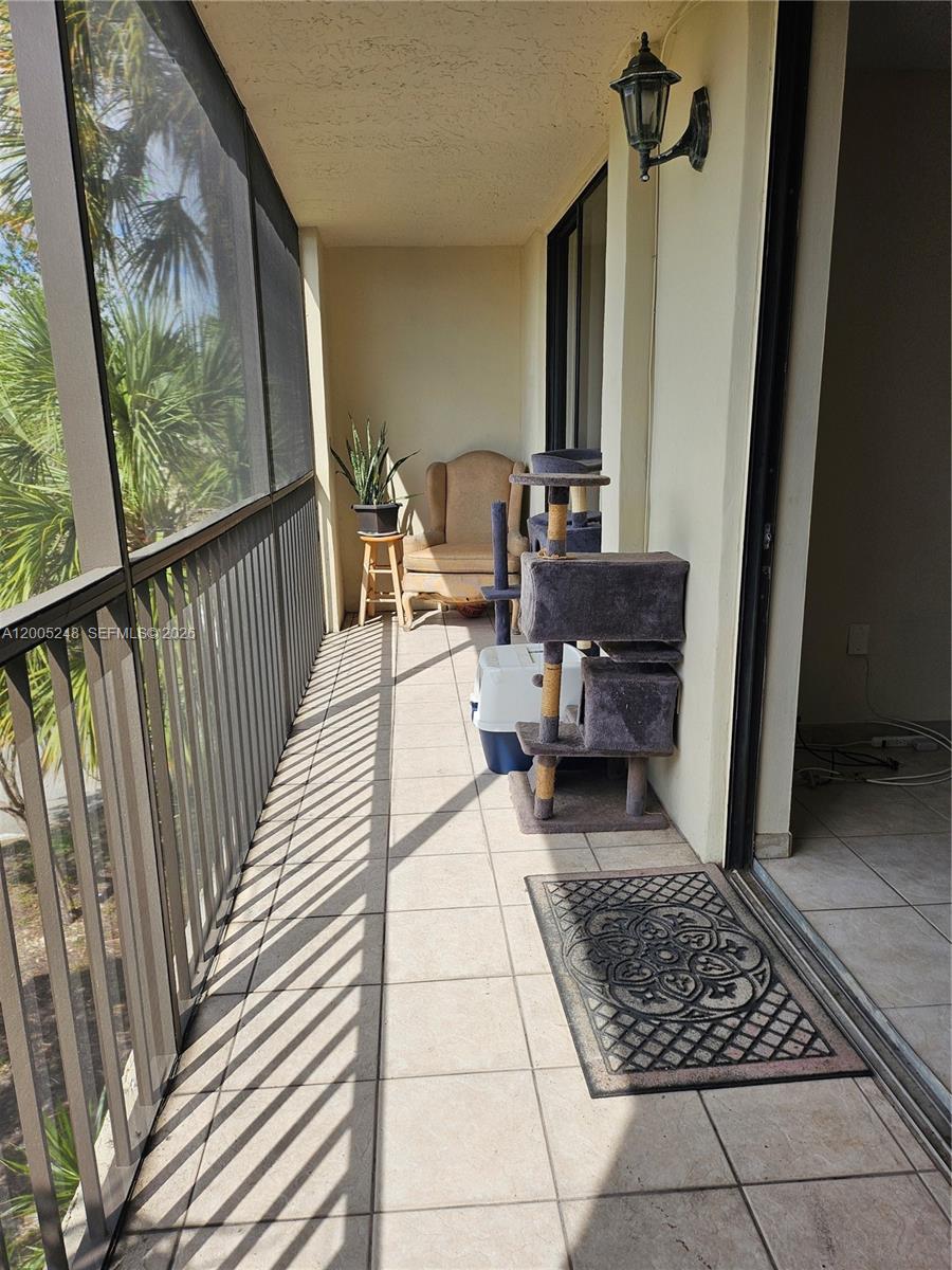 THE HORIZONS CONDO #6 - Residential