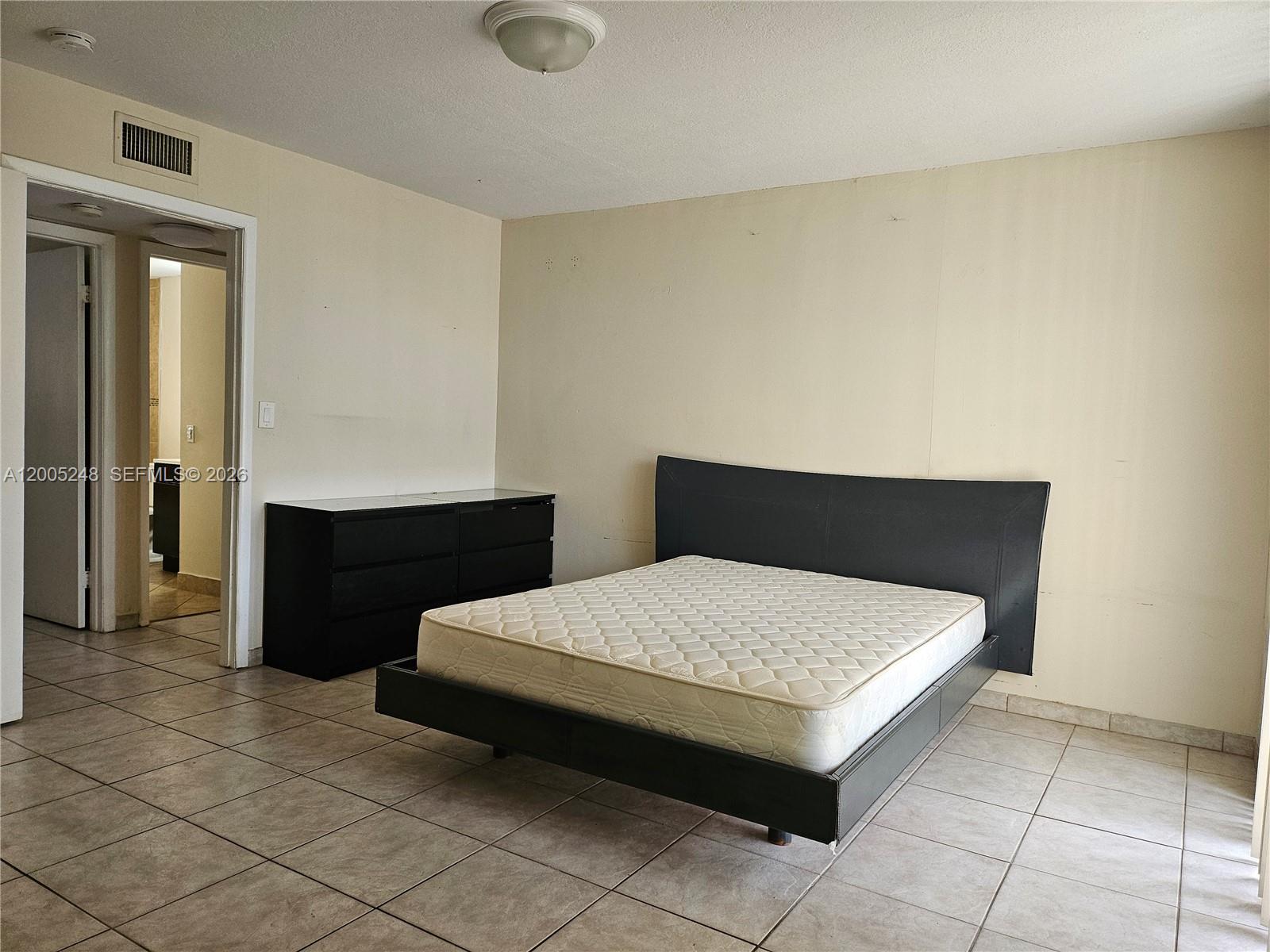 THE HORIZONS CONDO #6 - Residential