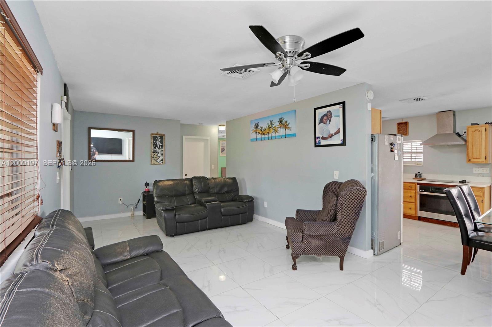 LAUREL MANOR - Residential