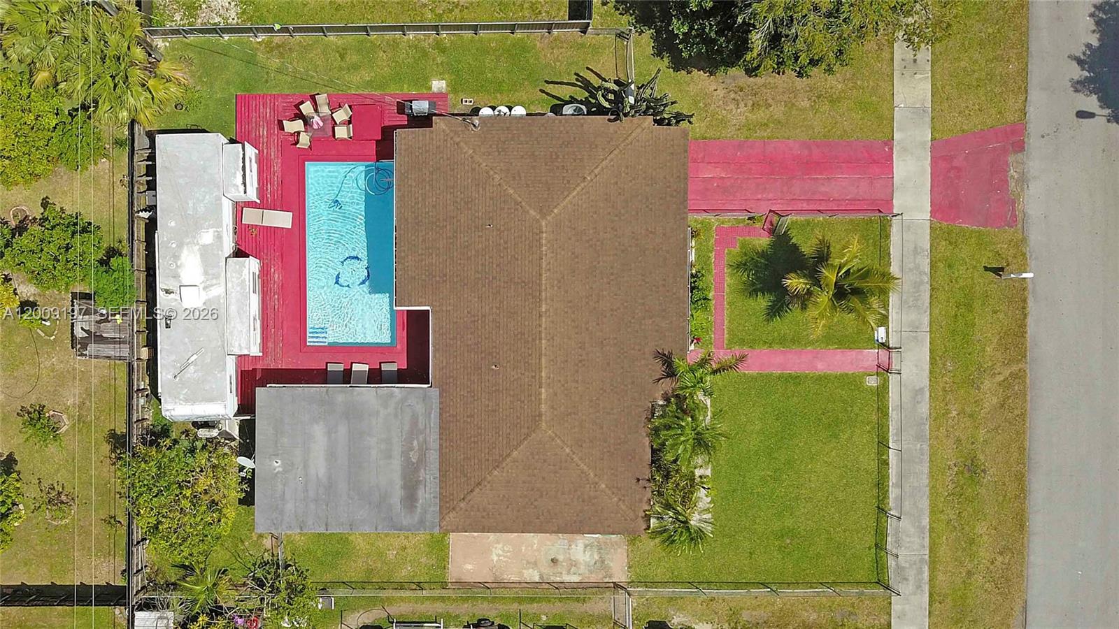 LAUREL MANOR - Residential