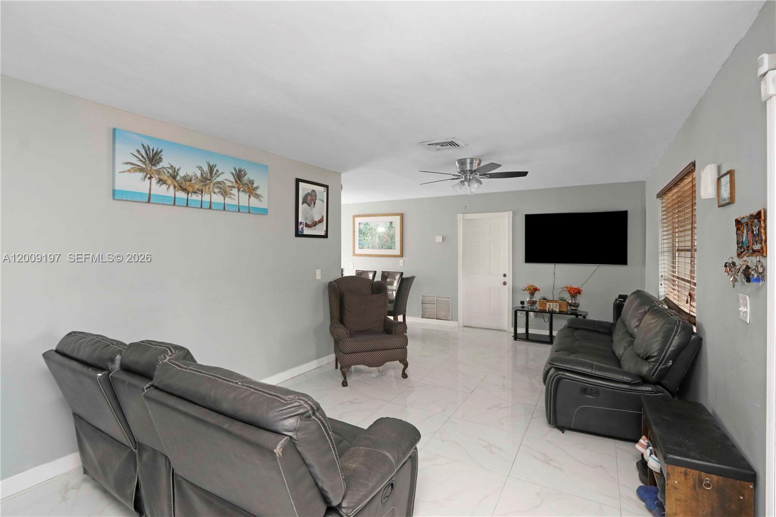 LAUREL MANOR - Residential