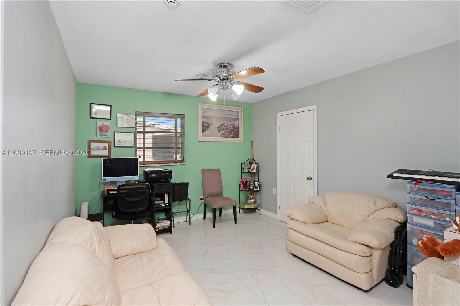 LAUREL MANOR - Residential