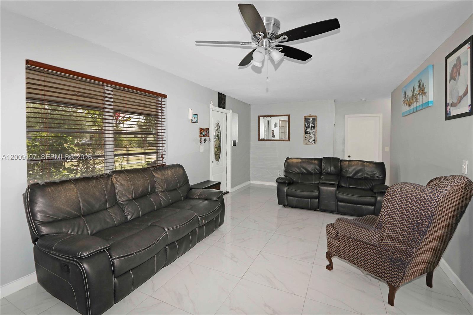 LAUREL MANOR - Residential