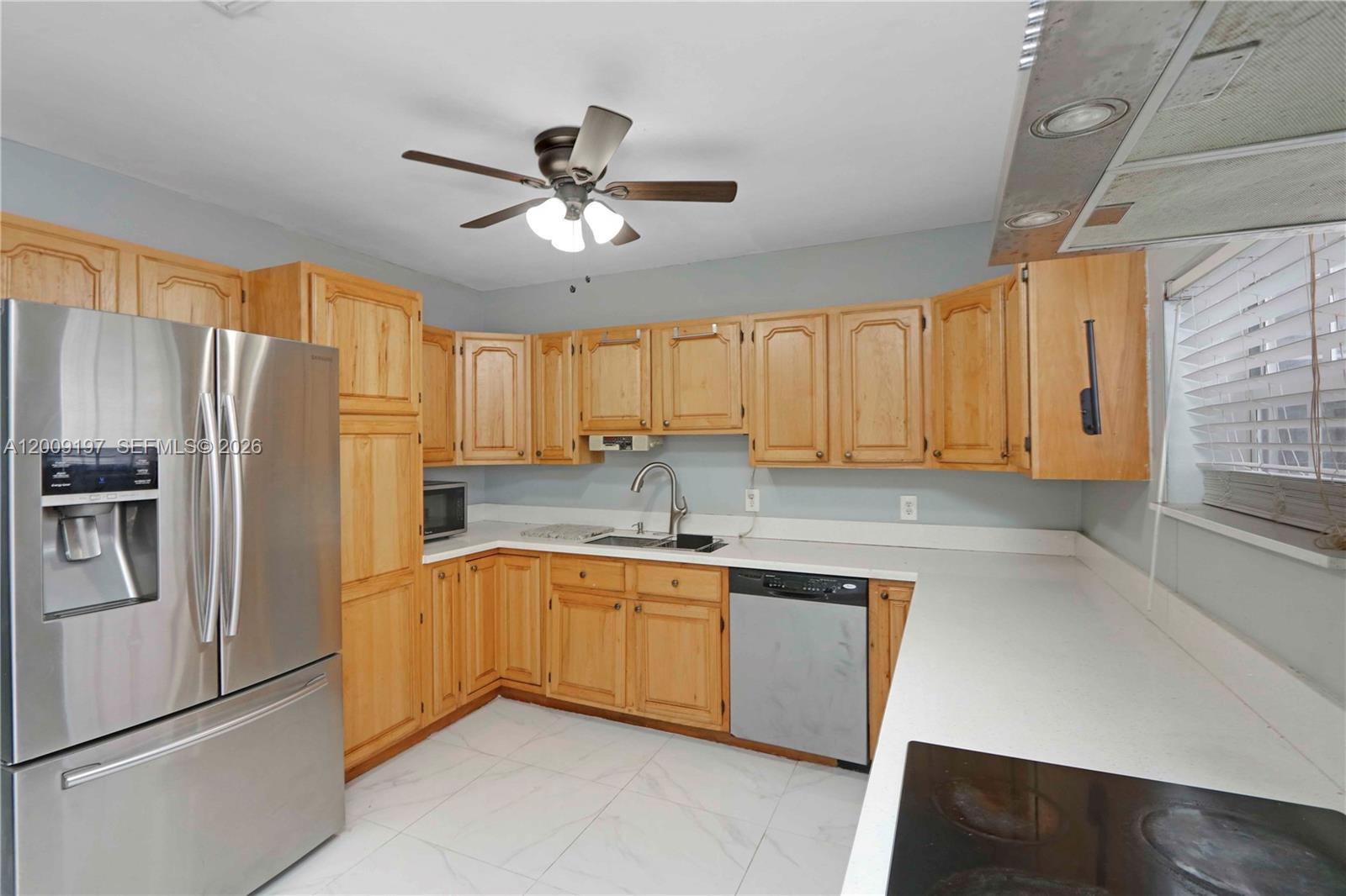 LAUREL MANOR - Residential