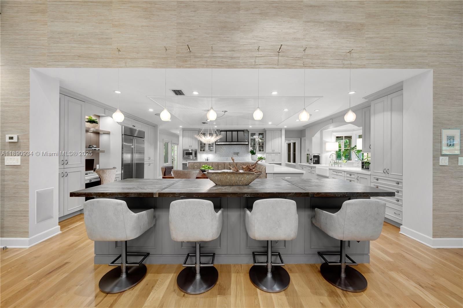 KERRWOOD OAKS - Residential