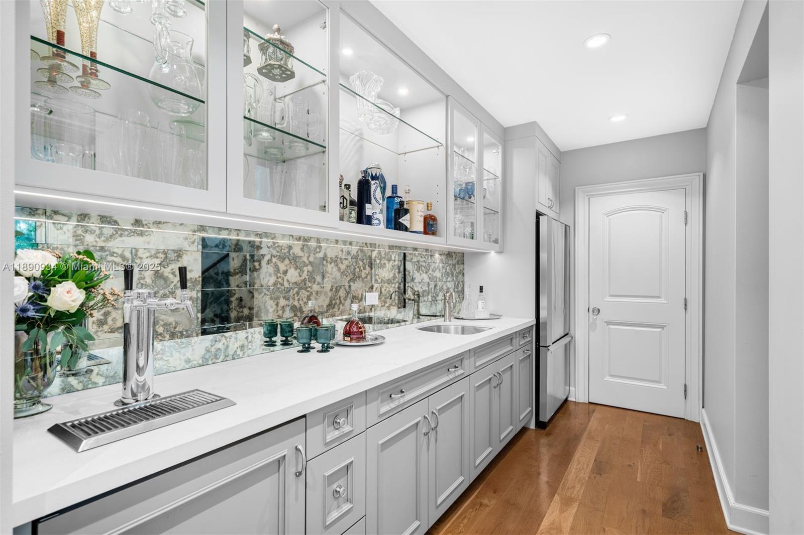 KERRWOOD OAKS - Residential