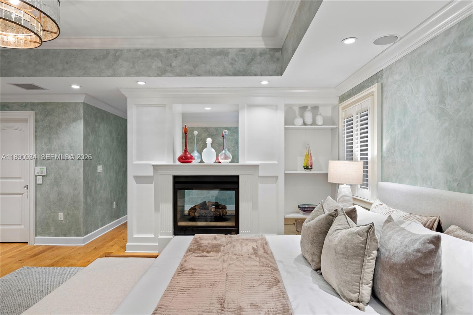 KERRWOOD OAKS - Residential