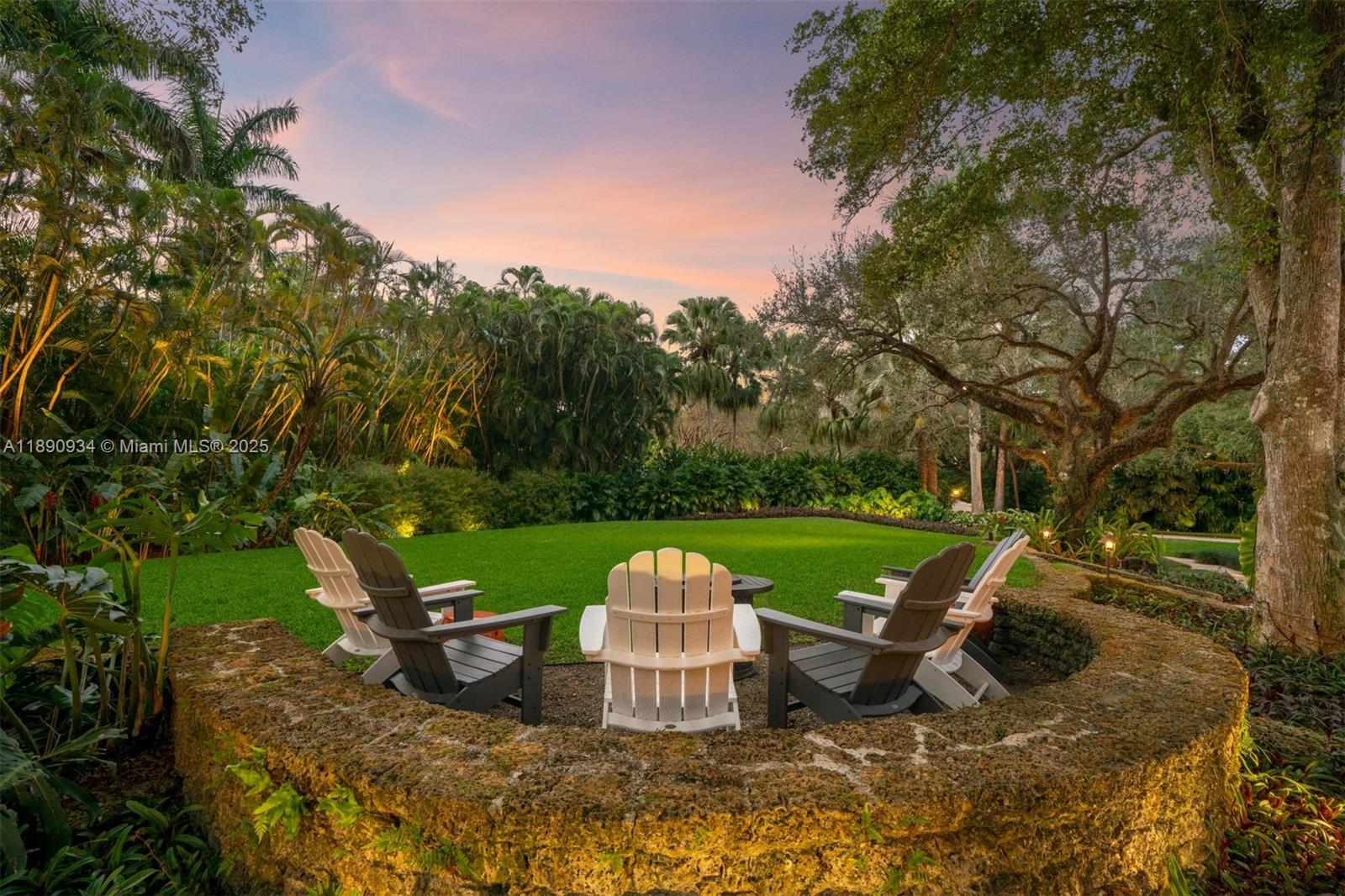 KERRWOOD OAKS - Residential