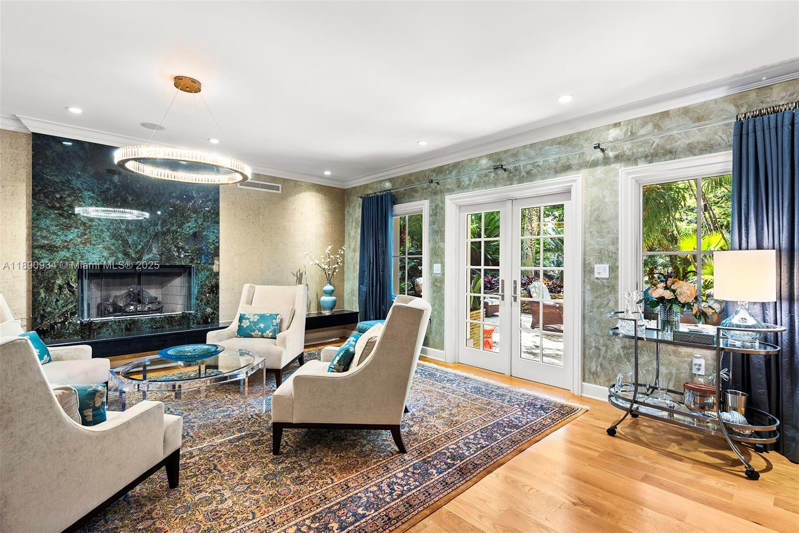 KERRWOOD OAKS - Residential