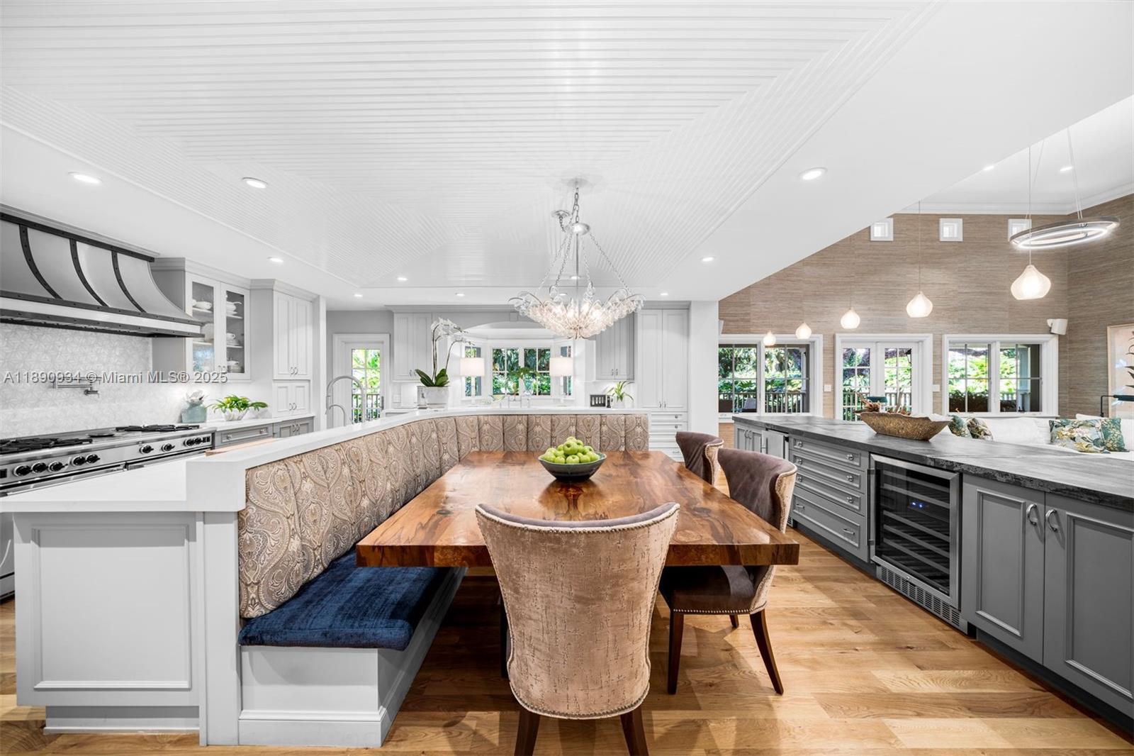 KERRWOOD OAKS - Residential