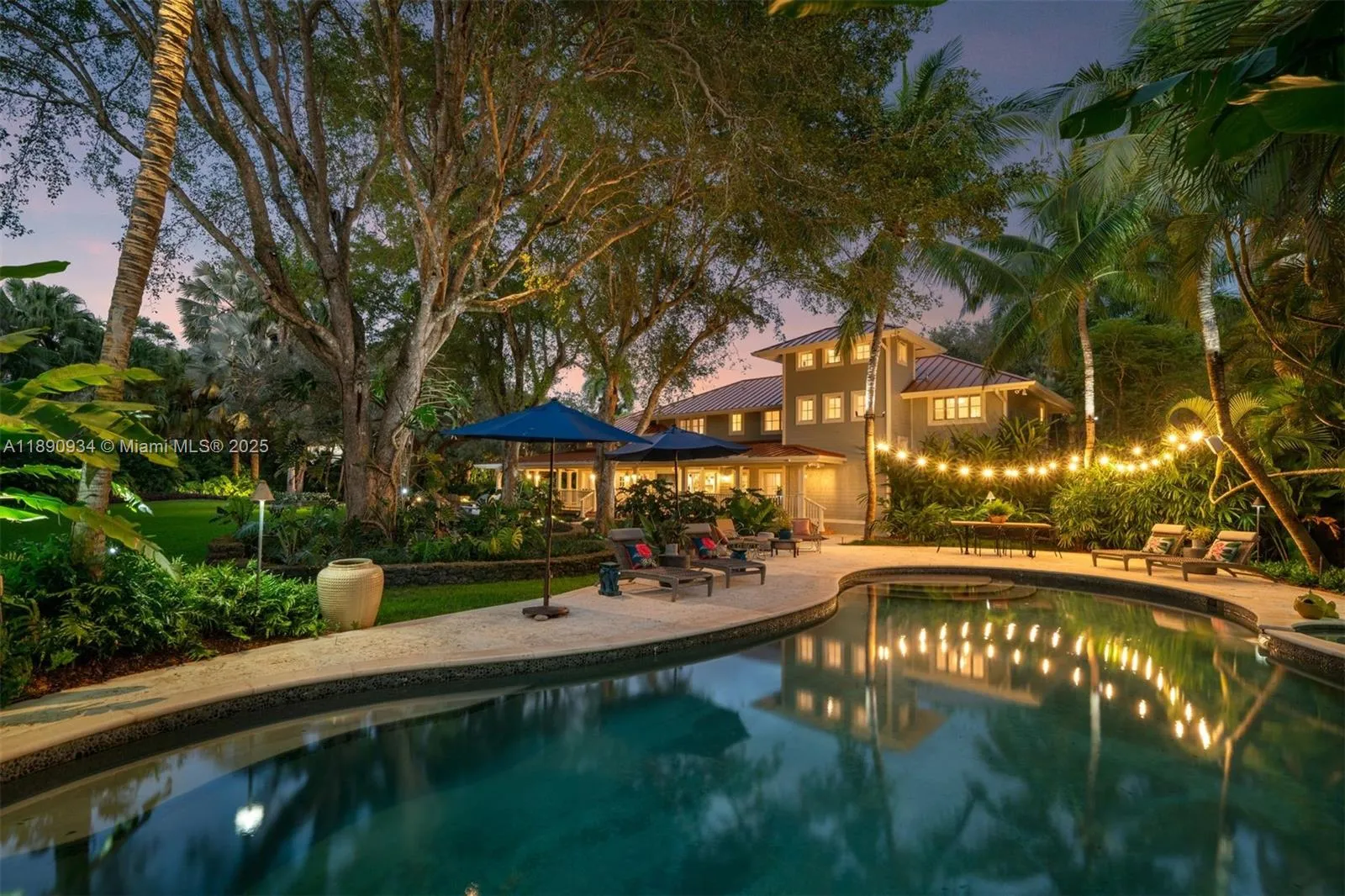 Coral Gables, Florida 33156, United States, 6 Bedrooms Bedrooms, ,6 BathroomsBathrooms,Residential,Active,223822