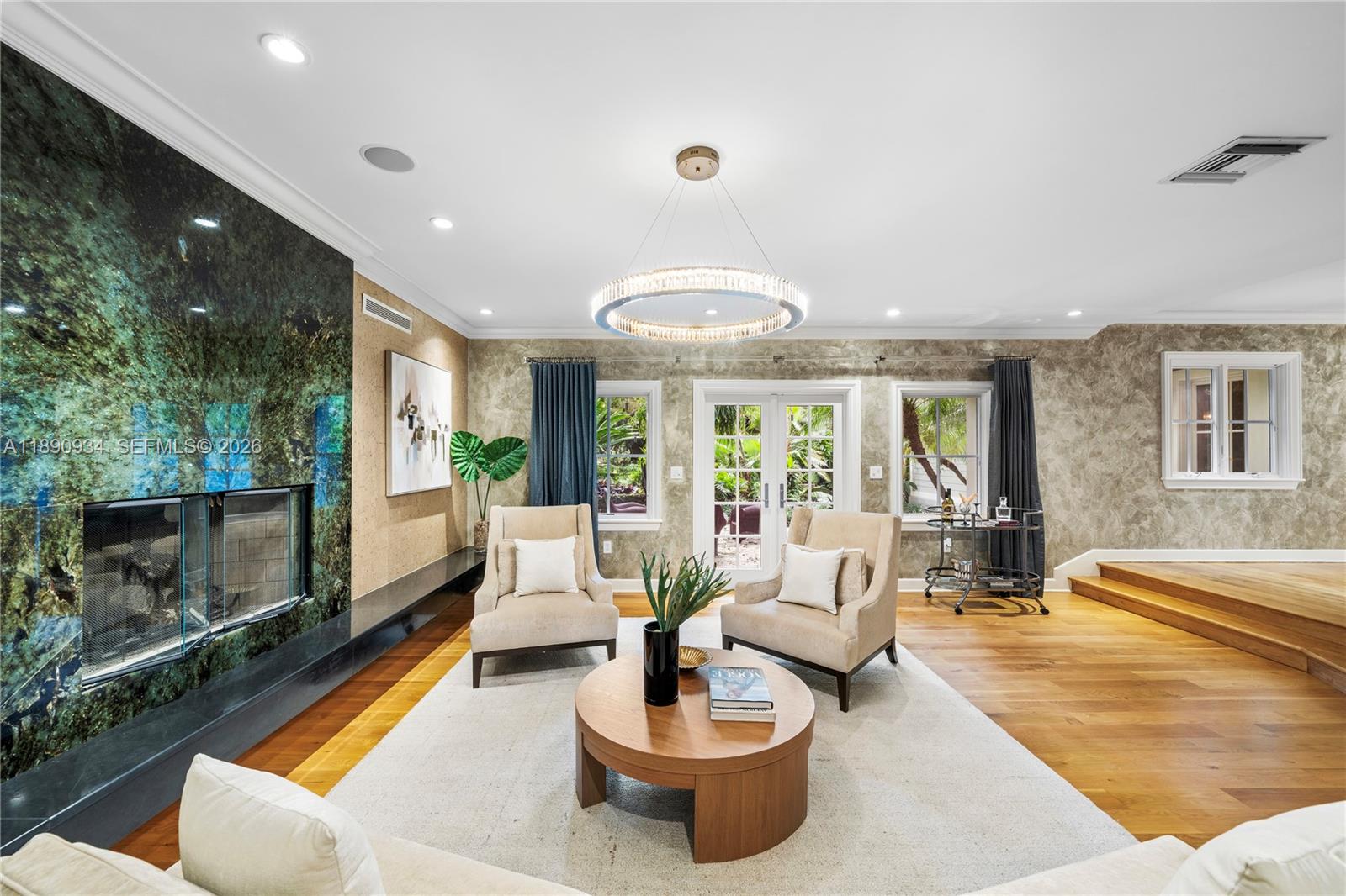 KERRWOOD OAKS - Residential