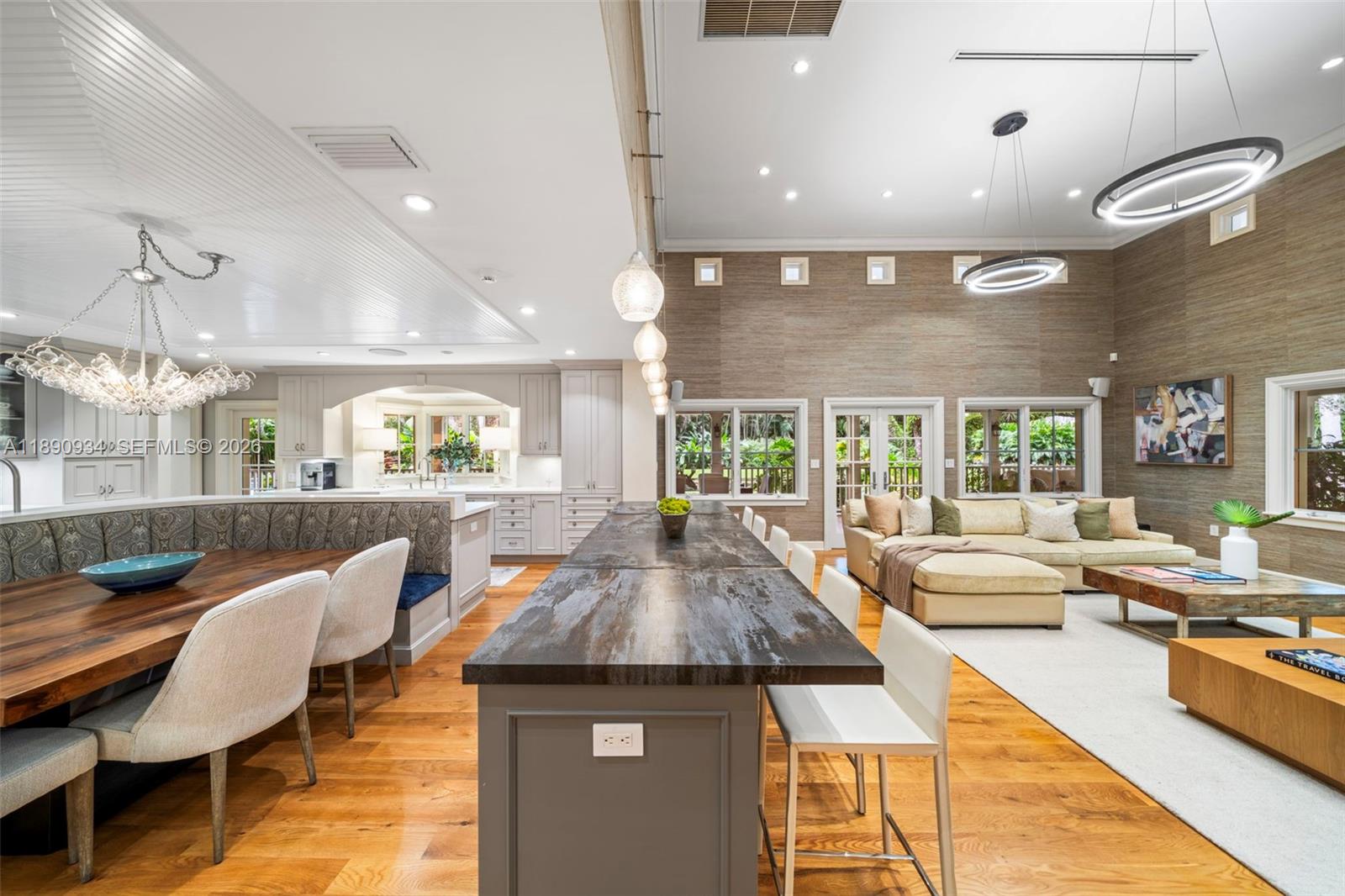 KERRWOOD OAKS - Residential