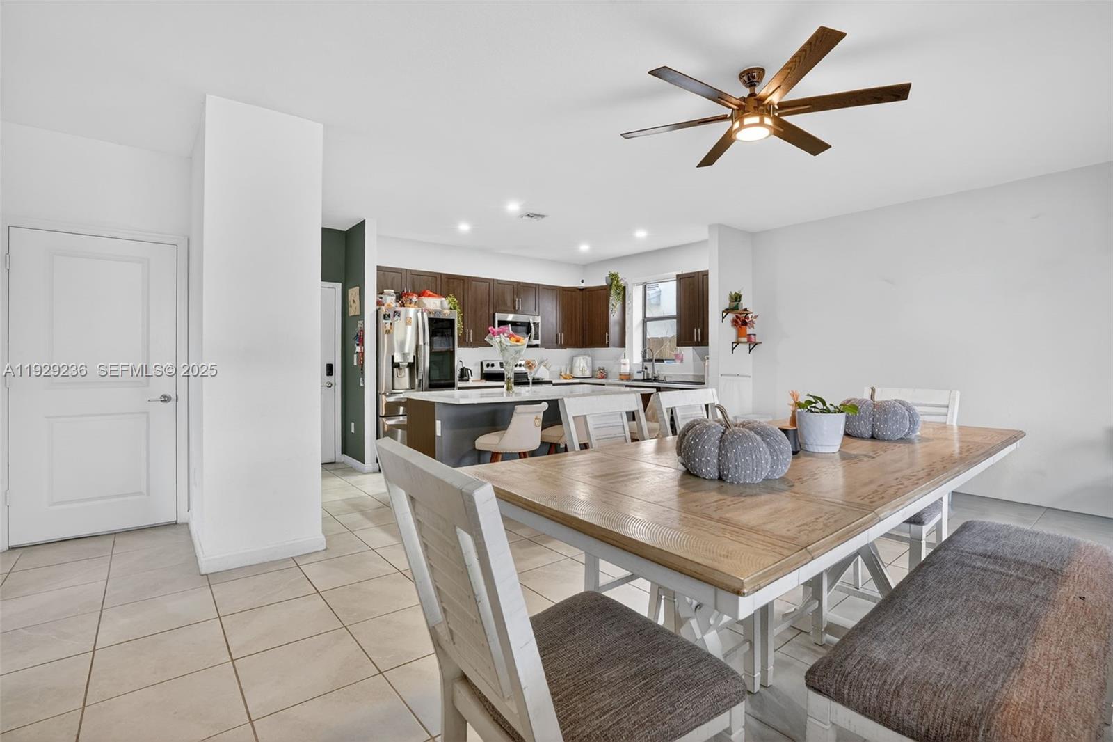 PINE ISLE - Residential