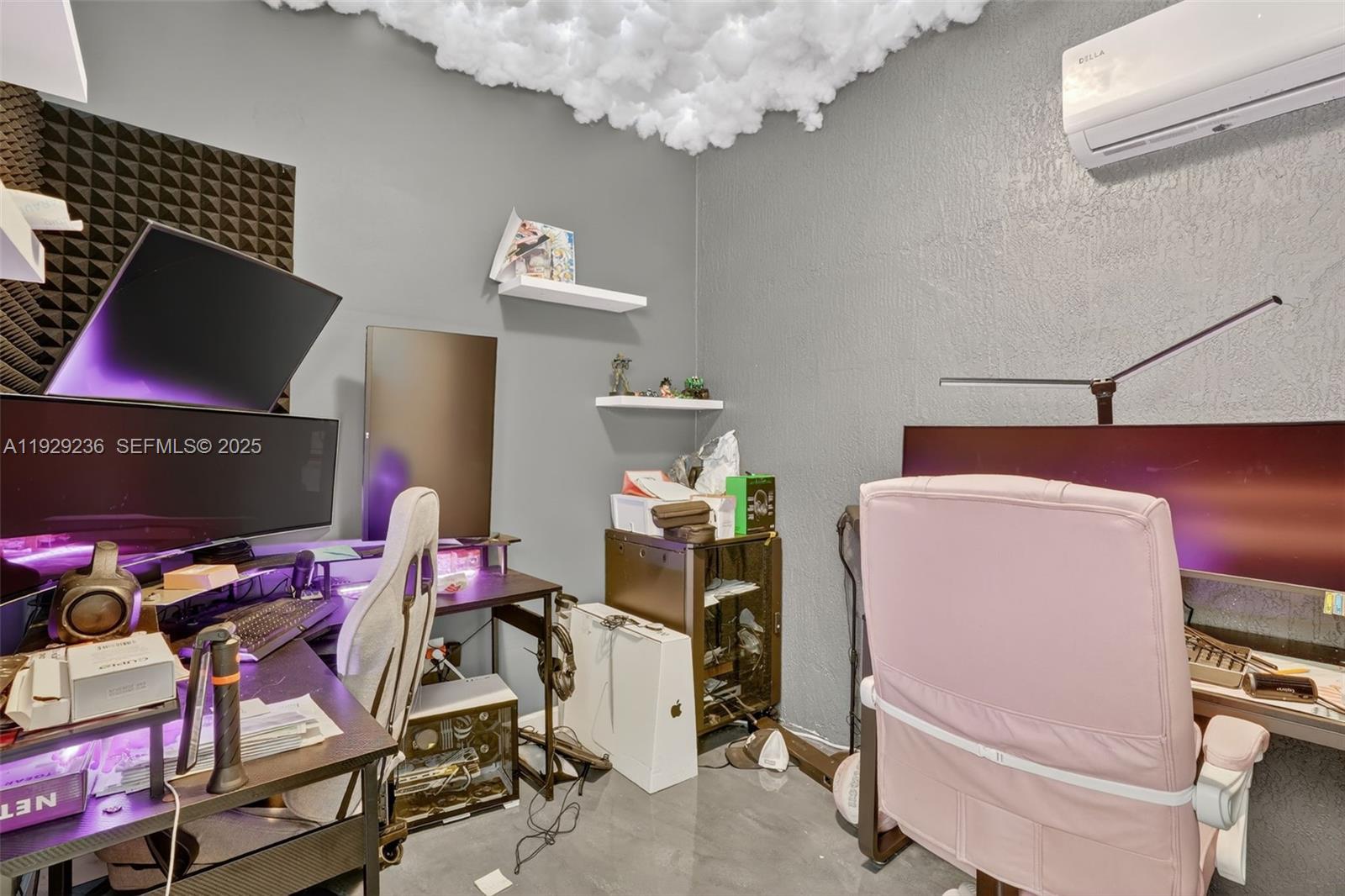 PINE ISLE - Residential