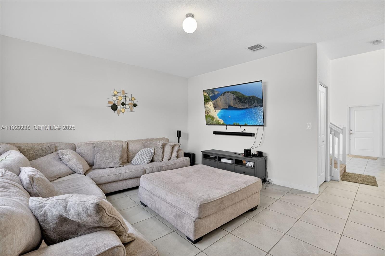 PINE ISLE - Residential