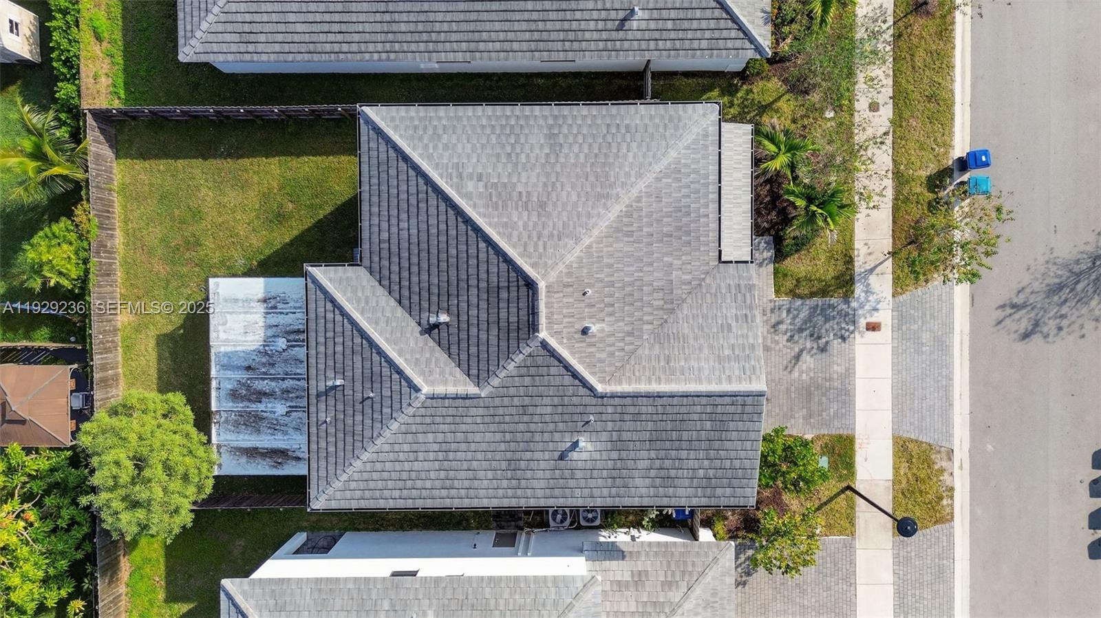 PINE ISLE - Residential